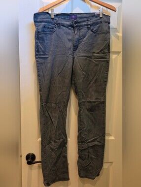 NYDJ Straight-Leg Jeans in Faded Gray Wash
